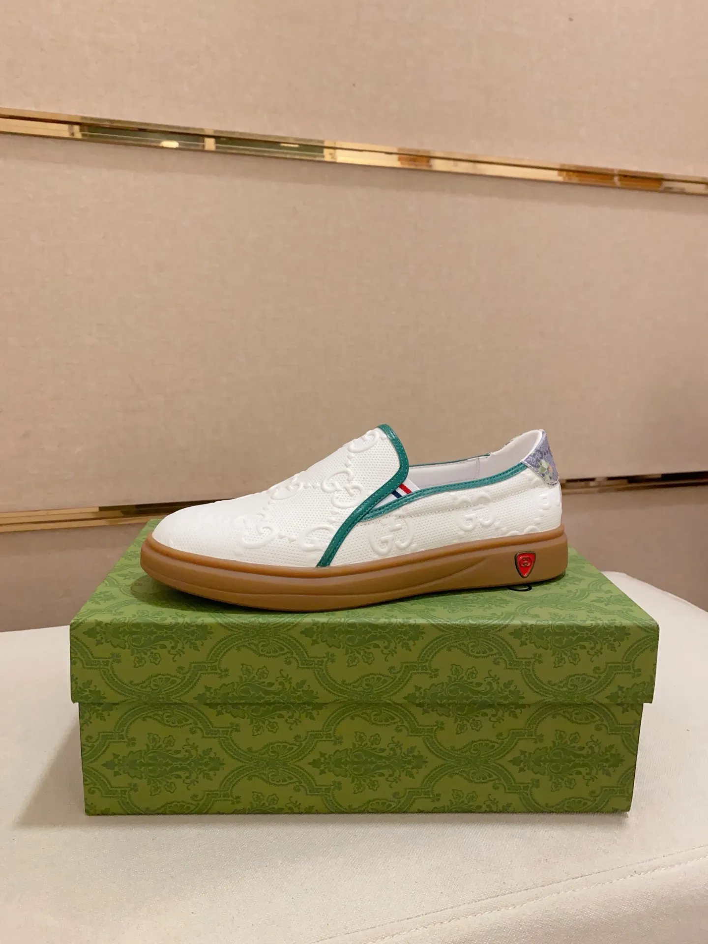 Men's clothing and shoes💰 440💰🇮🇹🇮🇹GUCCI (Gucci) top 🔍🔍 spring and summer models are on sale at the same time, the upper 🇮🇹 imported Italian first-layer cowhide, fully imported sheepskin lining 💪💪, completely 1⃣️compared 1⃣️Reproduction🇮🇹💪💪, ⚠Sole: The original sole is specially provided by the original factory, the exclusive movable molded sole is super comfortable, ⚠Original factory follow-up goods, 🔍🔍high quality, you can enter and leave the counter at will, welcome to compare⚠. Code number:38-44